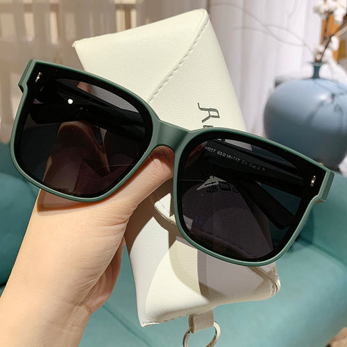 Women's Fashion Sunglasses in Trendy Square Design Bowlift