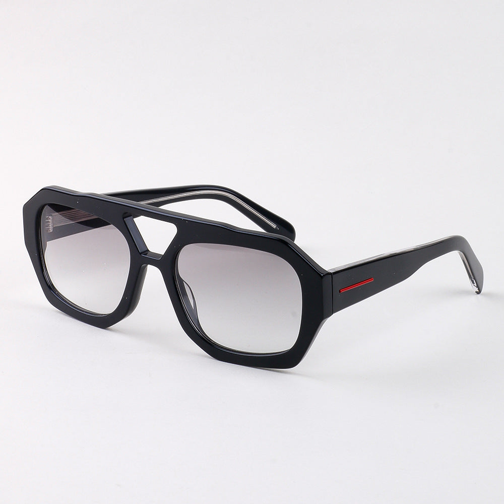 Women's trendy sunglasses in modern frame design Bowlift