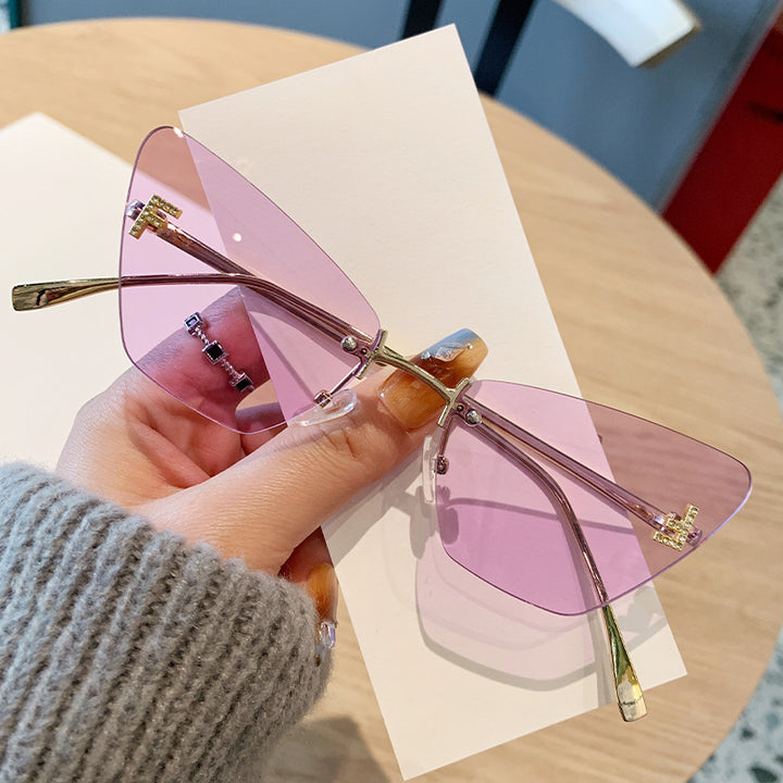 Womens Cat-Eye Sunglasses in modern design with innovative frame Bowlift