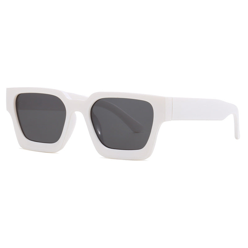 Women Stylish Oversized Sunglasses with Square Frame Bowlift