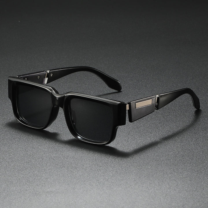 Women’s fashionable oversized sunglasses with elegant plastic frame Bowlift