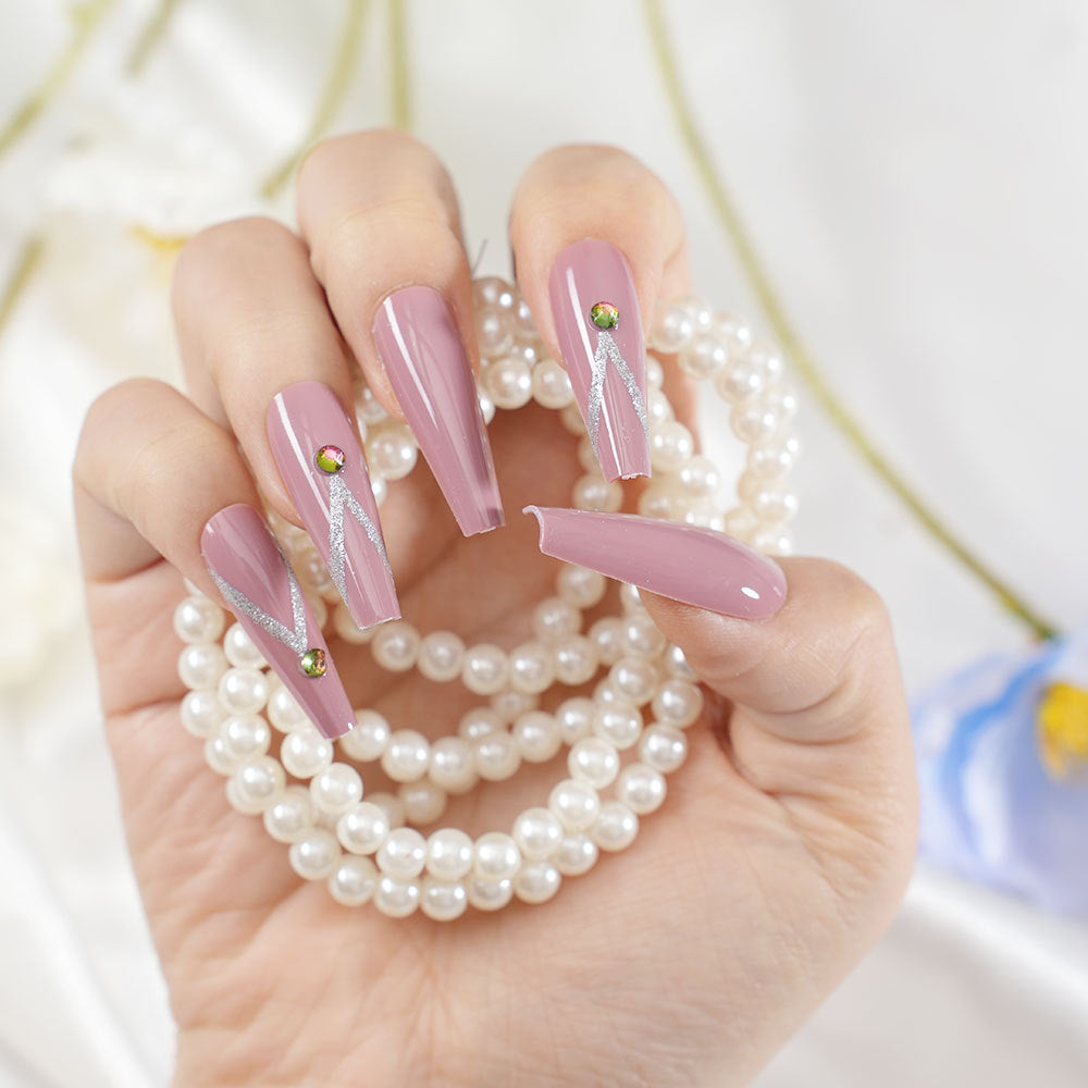 Glamorous Stiletto Nail Tips Bowlift