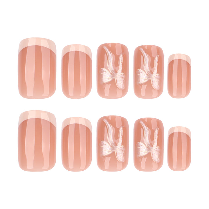 Artificial nail art with delicate floral design Bowlift