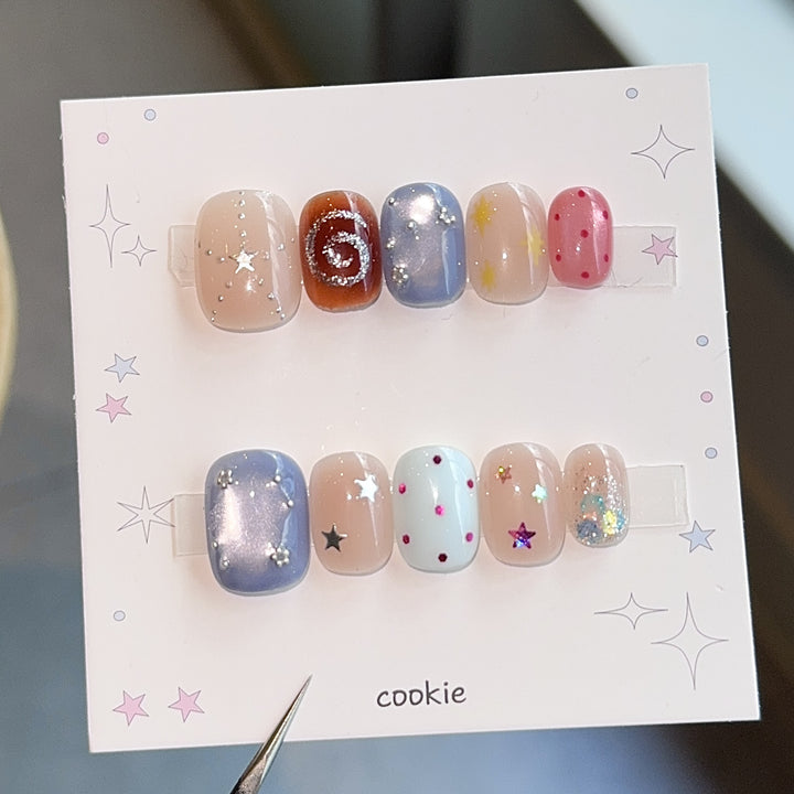 Creative artificial nails with sparkling star patterns Bowlift