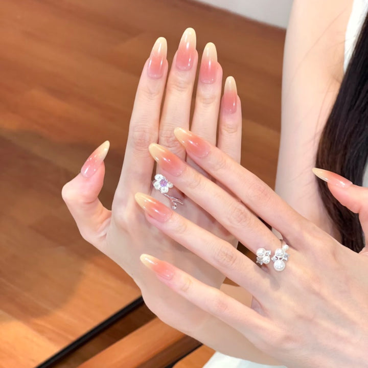 Artificial Nails in Elegant Ombre Look Bowlift