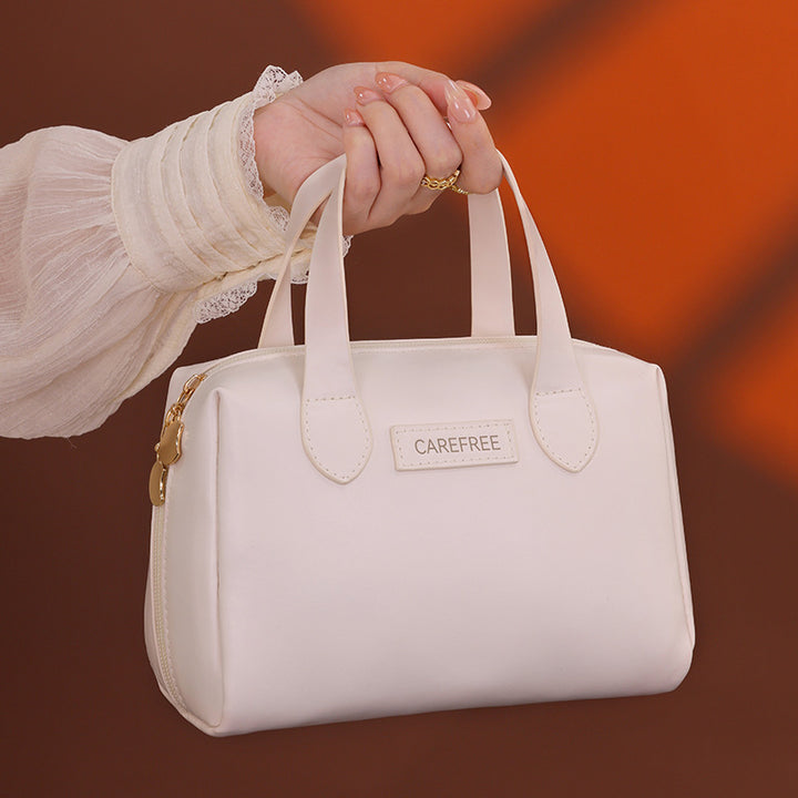Cosmetic Transport Bag with Elegant Design and Practical Compartments Bowlift