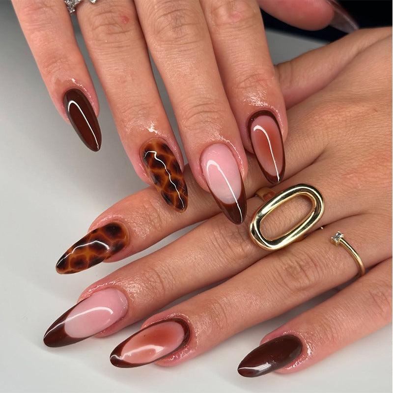 Stylish Artistically Designed Press-On Nails Bowlift