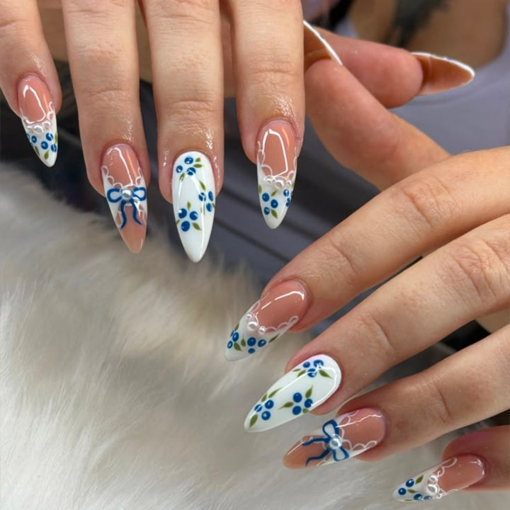 Artificial nails with romantic flower and bow decor Bowlift