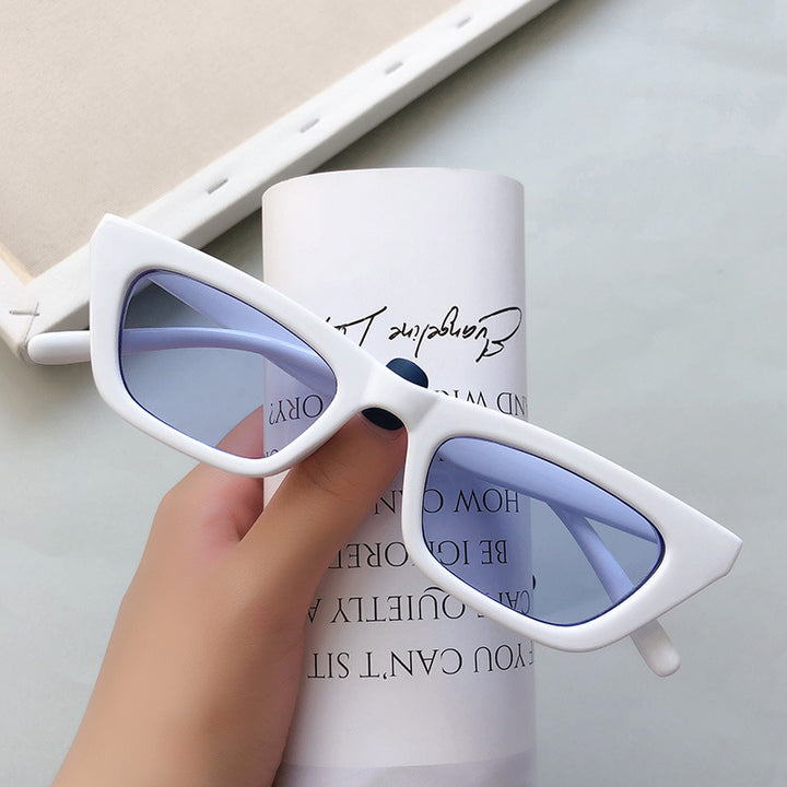 Fashionable Cat-Eye Sunglasses Bowlift
