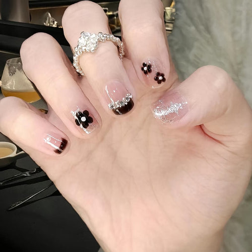 Artistic Floral Décor Press-On Nails Bowlift