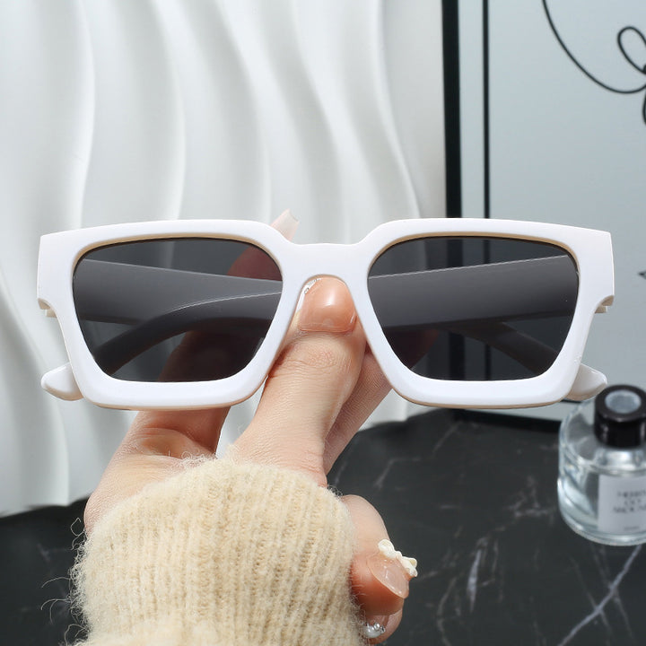 Women Stylish Oversized Sunglasses with Square Frame Bowlift