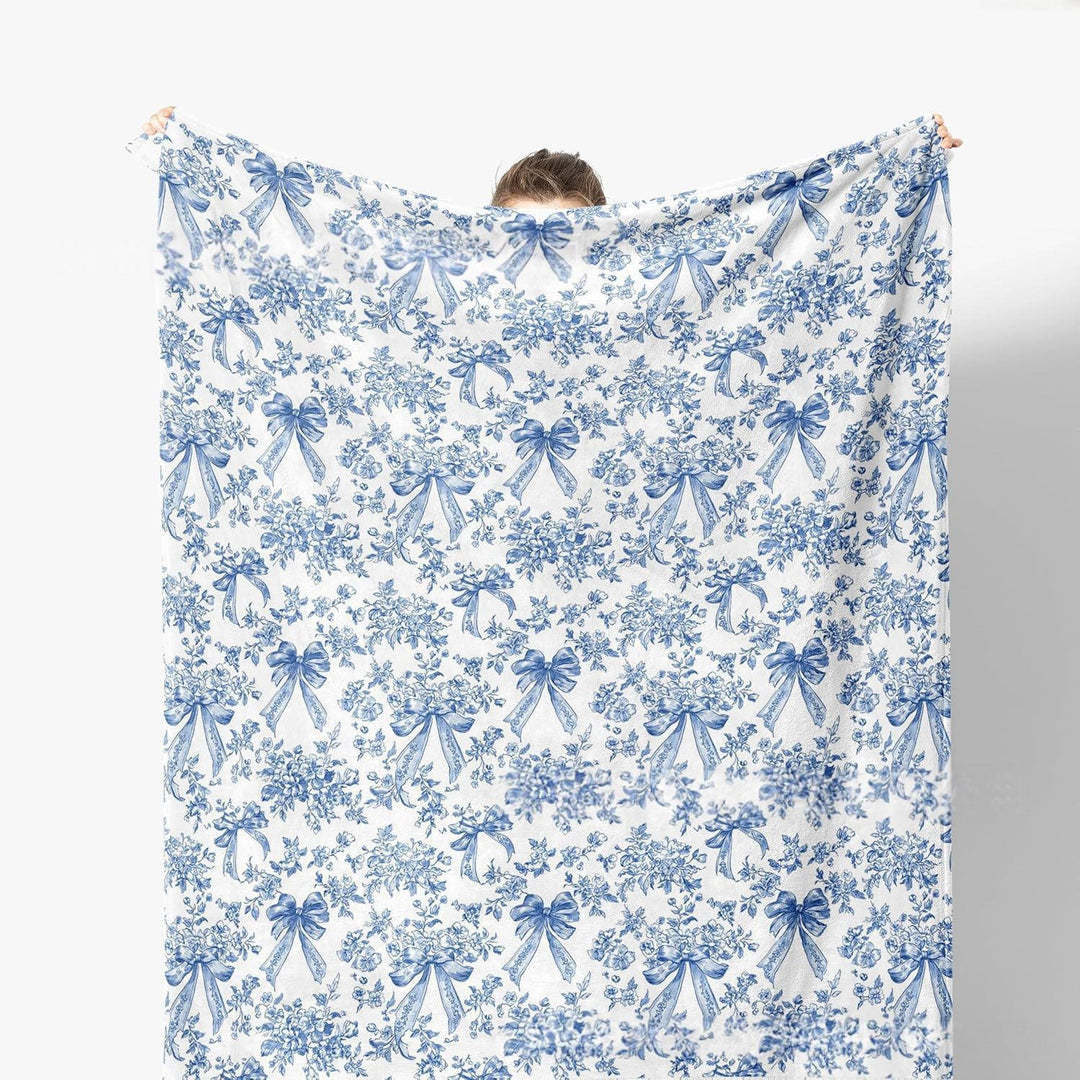 Artistic Butterfly-Inspired Fleece Blanket