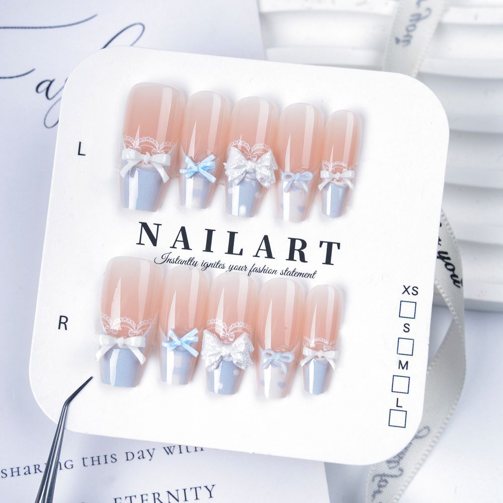 Press-On Nail Kit Bowlift
