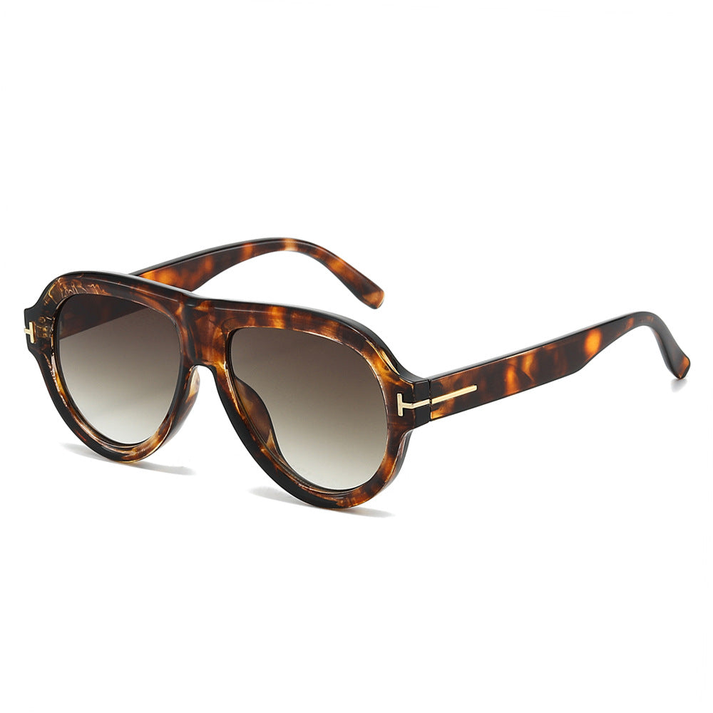 Fashion-Forward Bold Geometric Sunglasses Bowlift