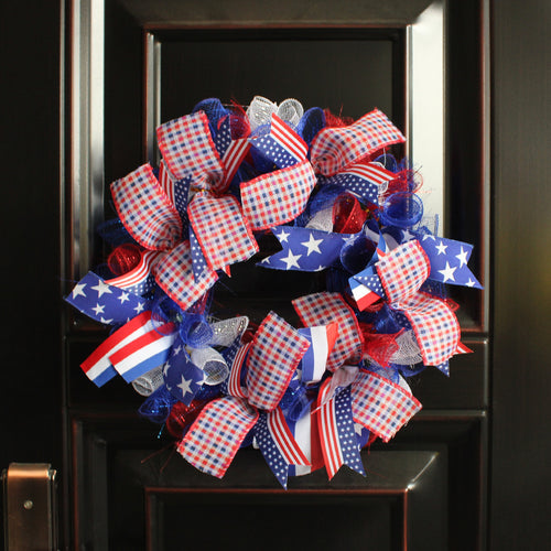 Unisex handmade patriotic door wreath with ribbon, star pattern and decorative net bow Bowlift