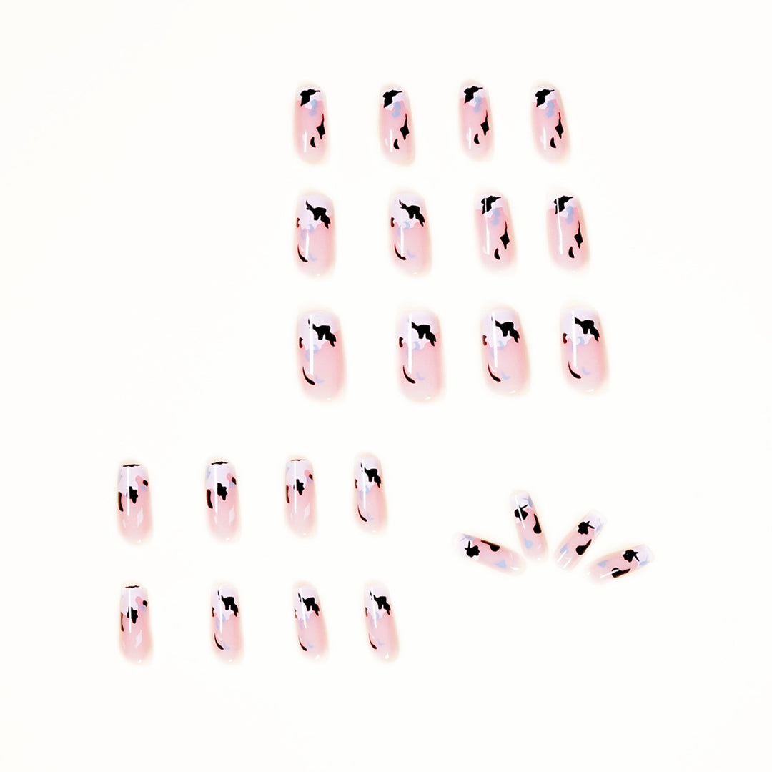 Artificial nail art with modern color pattern Bowlift