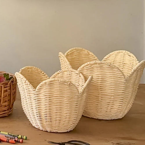 Handwoven basket with elegant shape Bowlift