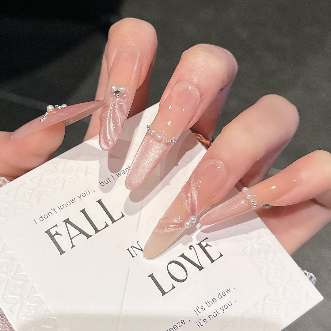 Elegant 3D Decorative Press-On Nail Extensions Bowlift