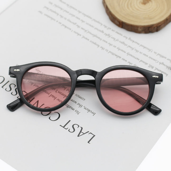 Ladies' Round Sunglasses with Elegant Design Bowlift