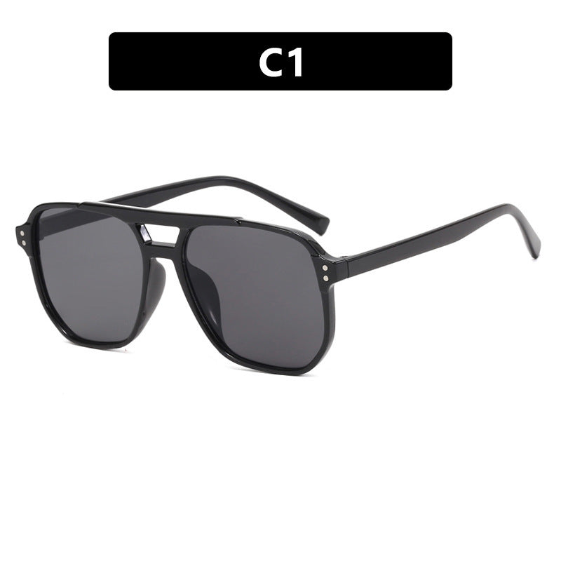Women's fashionable sunglasses with angular frame Bowlift