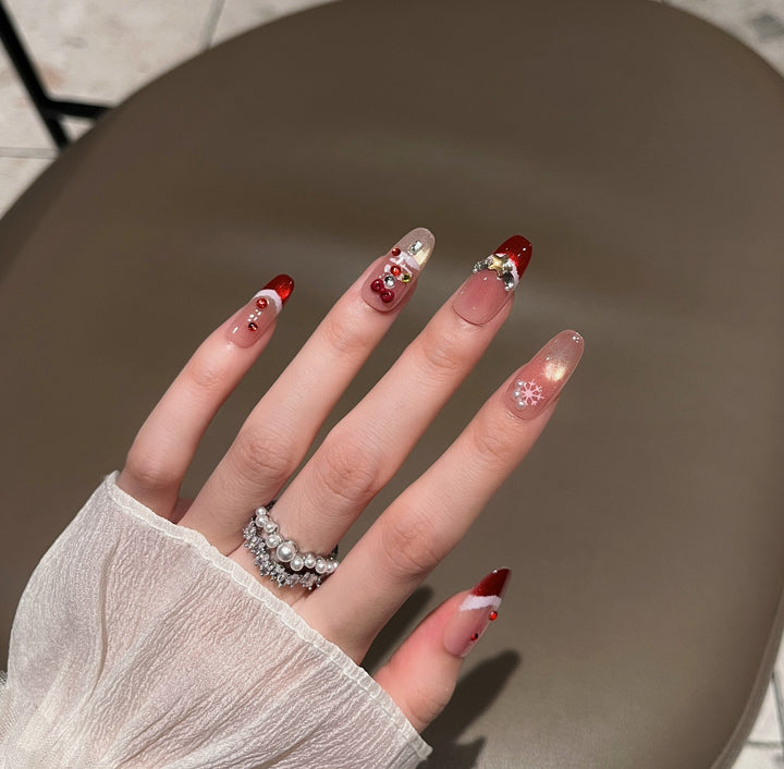 Festive Holiday-Themed Press-On Nail Art Bowlift