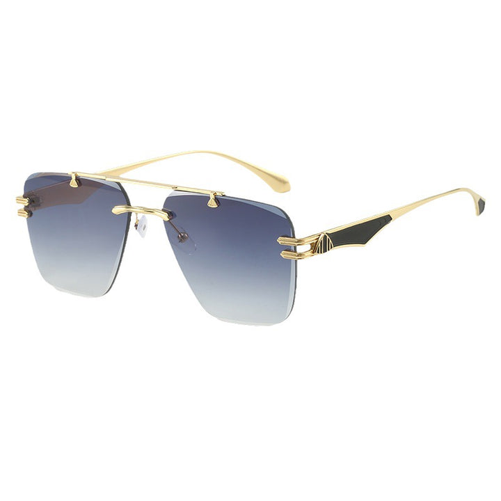 Women’s designer sunglasses in an extravagant frame Bowlift