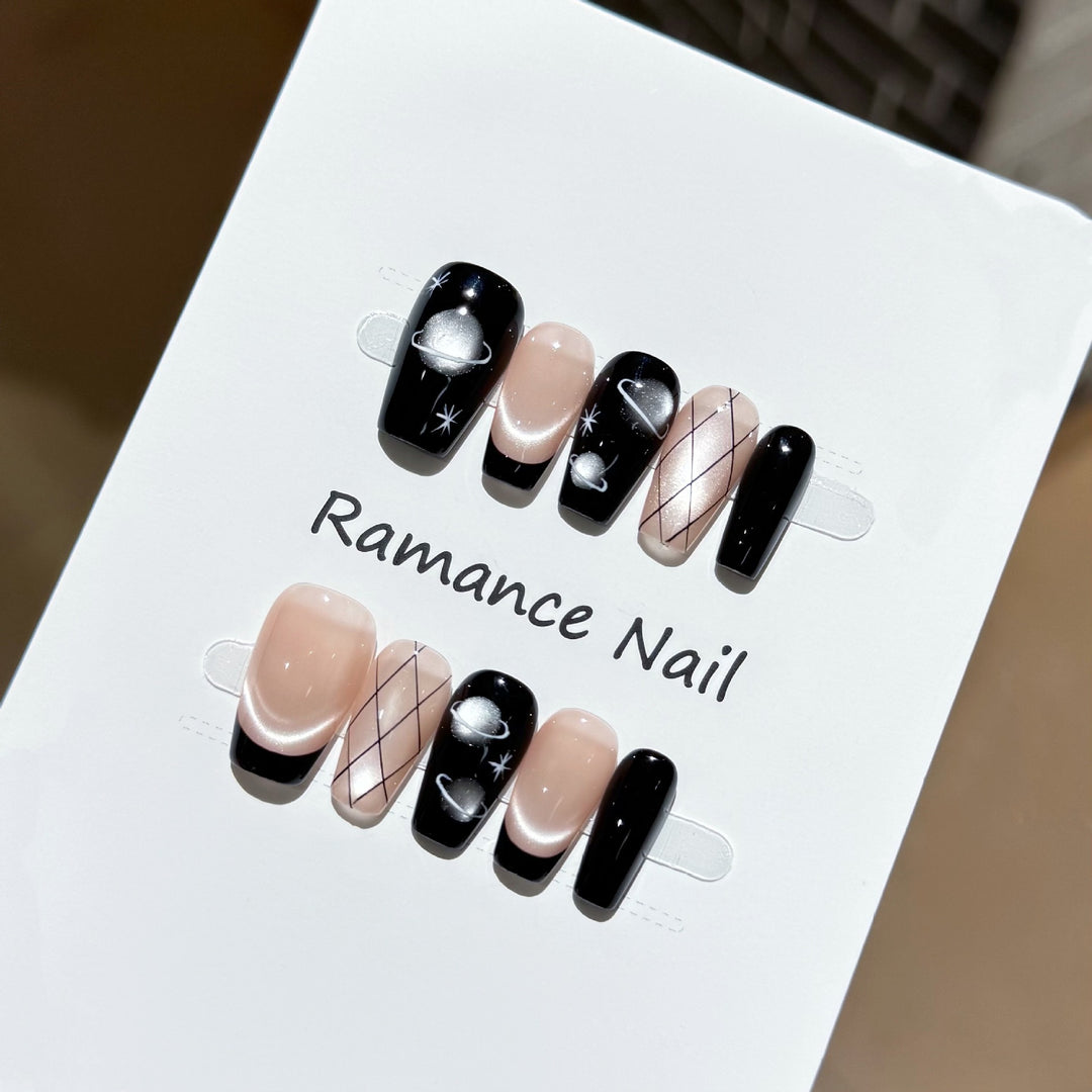 Artistic Press-On Nails Bowlift