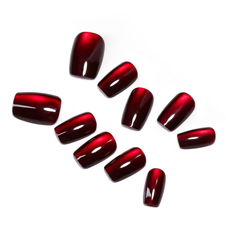 Artful artificial nails with shiny finish Bowlift