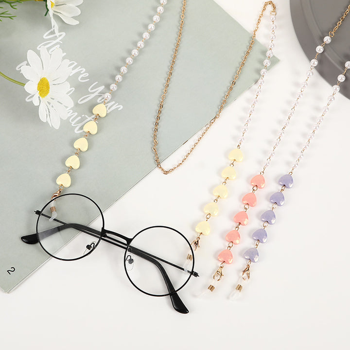 Heart Charm Eyewear Chain Bowlift
