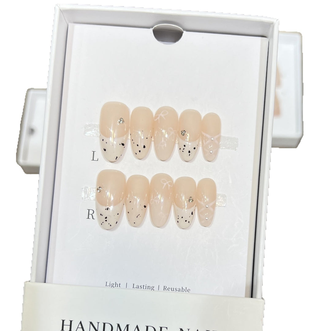Handmade Decorative Press-On Nail Set Bowlift