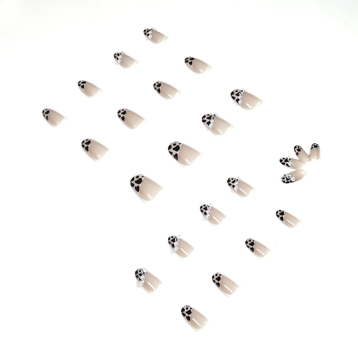 Artistic and elegant artificial nails Bowlift