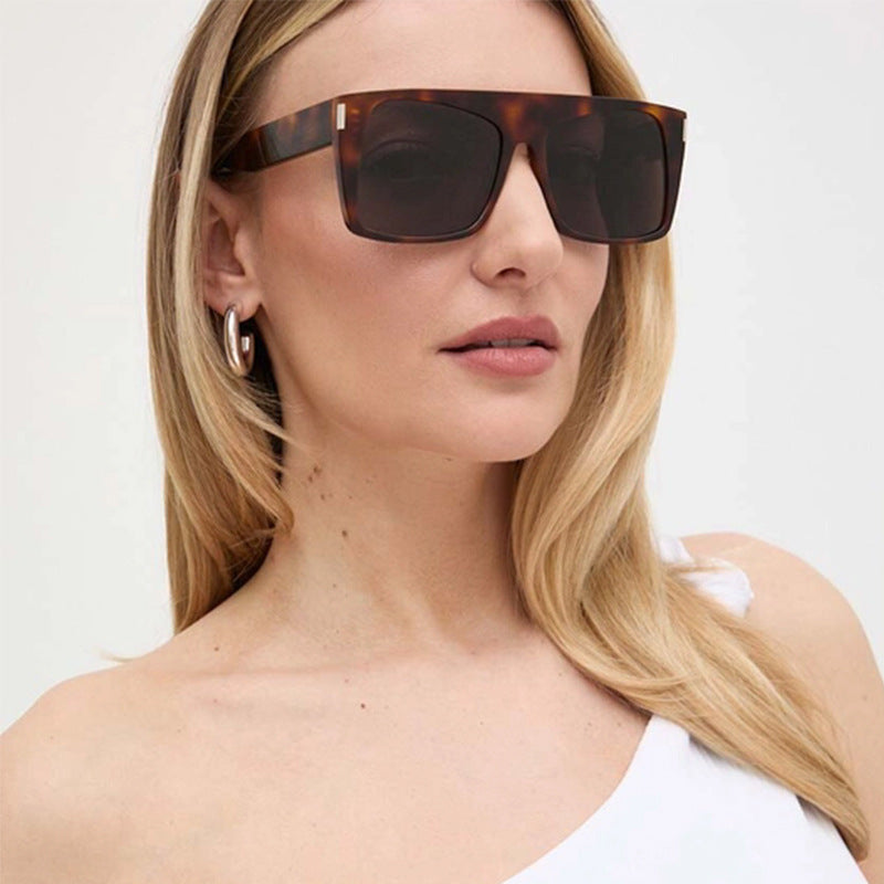 Women's Oversized Sunglasses with Protective Lenses and Trendy Frame Bowlift