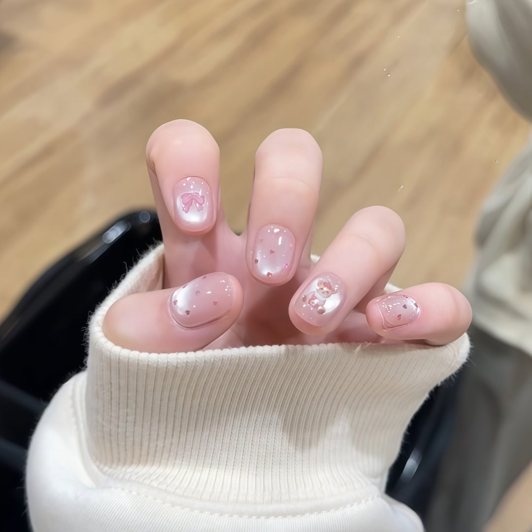 Artificial Nail Art Tips with Romantic Designs Bowlift