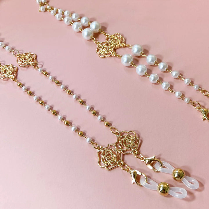 Sparkling glasses holder chain with pearls and floral pendants Bowlift