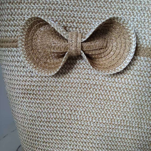 Elegant straw bag with decorative bow closure Bowlift