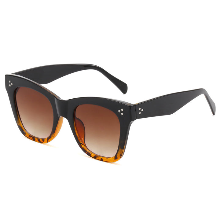 Ladies fashionable sunglasses in stylish Cat-Eye design Bowlift