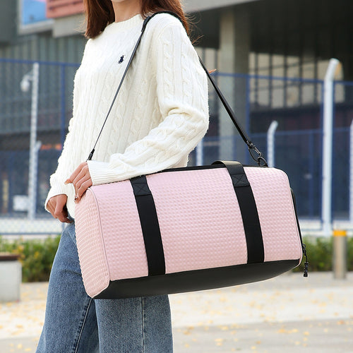 Ergonomic Textured Sports Duffle Bag Bowlift