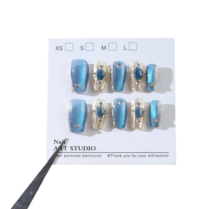 Glittery Press-On Nail Art Bowlift