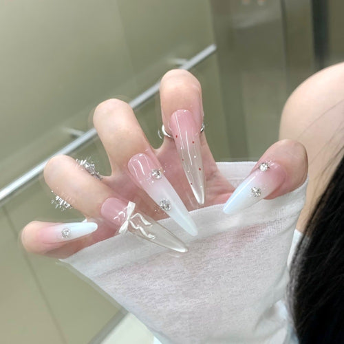 Decorative Press-On Nail Design Bowlift