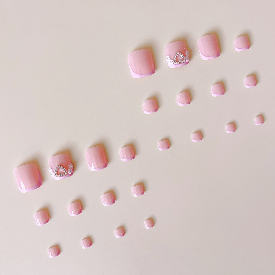 Nail art set with elegant hearts and glitter decorations Bowlift