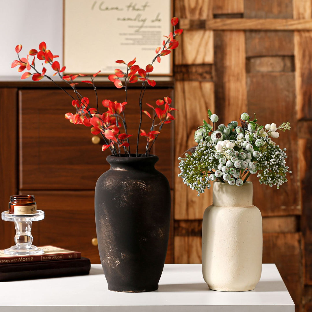 Handcrafted ceramic vase Bowlift