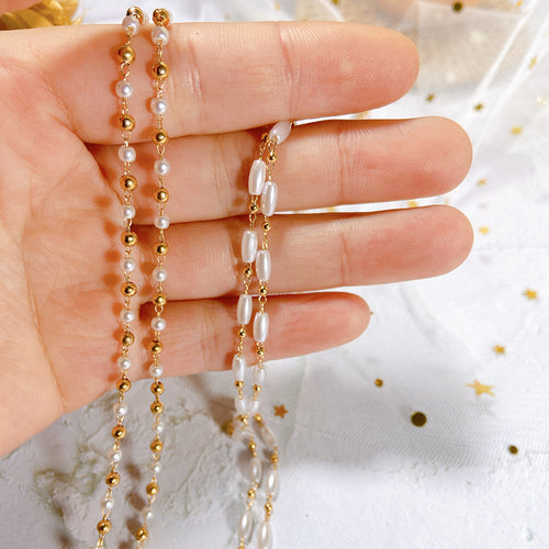 Elegant glasses holder chain with pearls Bowlift