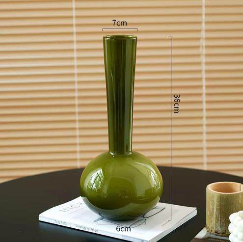 Stylish glass vase with elegant design Bowlift