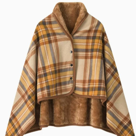 Women’s stylish hooded blanket with checkered pattern Bowlift