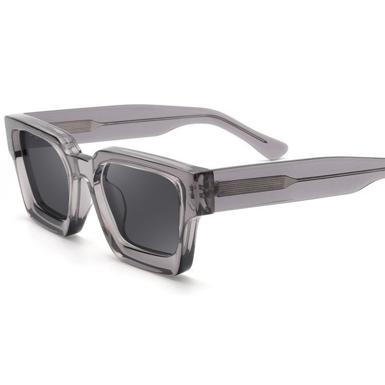 Ladies Designer Sunglasses with striking frame and polarized lenses Bowlift
