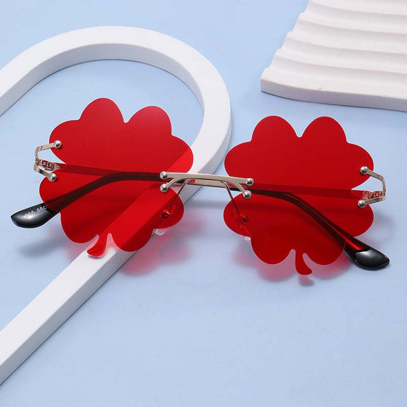 Women playful sunglasses with unique flower frame Bowlift