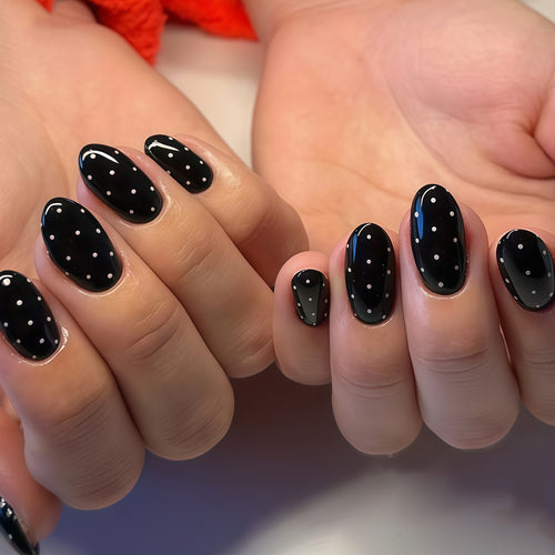 Polka Dot Press-On Nail Set Bowlift