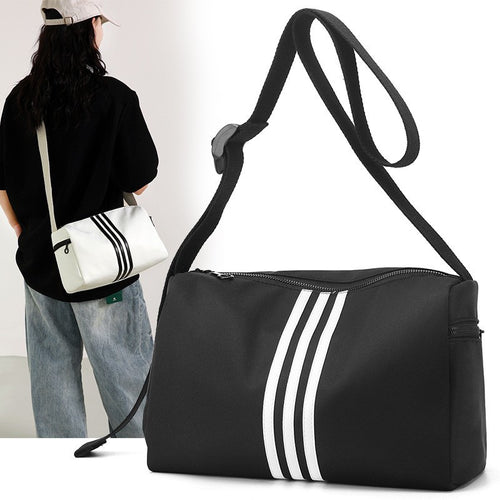 Sporty Shoulder Bag Bowlift