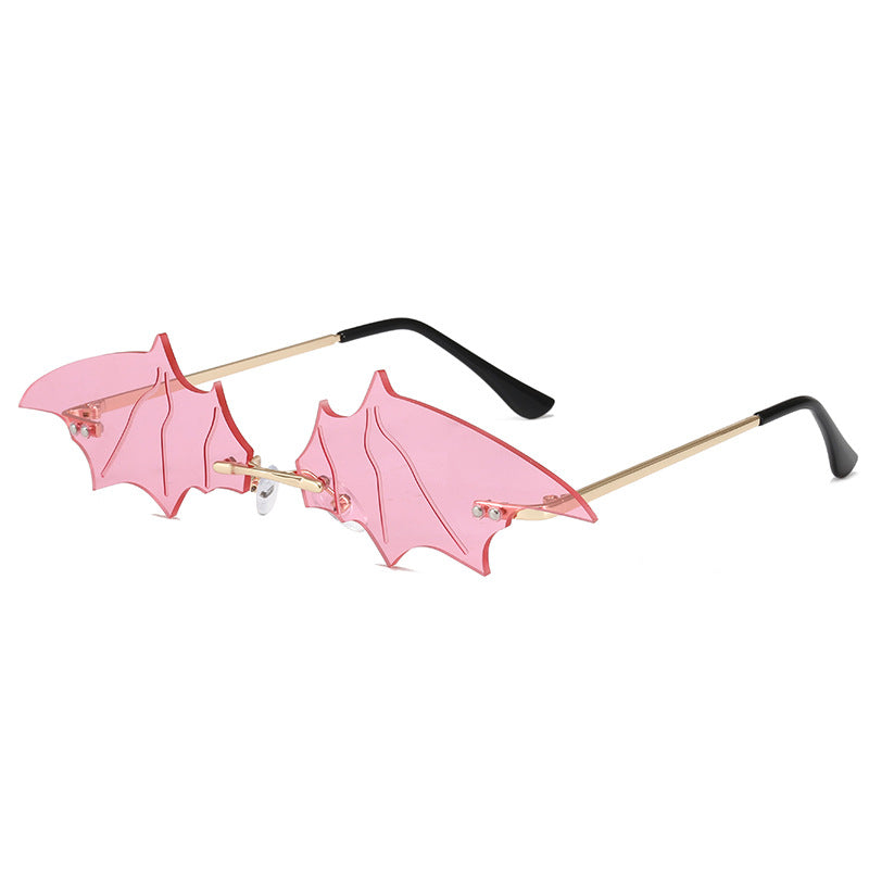 Women's designer sunglasses in exceptional bat style Bowlift