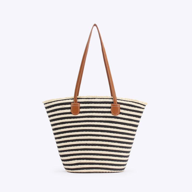 Generous beach bag with leather handles Bowlift